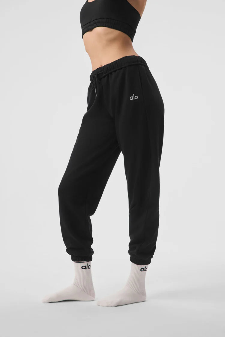 Alo Yoga Accolade Sweatpant - Black – Kanadadan Kapına Alo Yoga Accolade Sweatpant - Black – Kanadadan Kapına