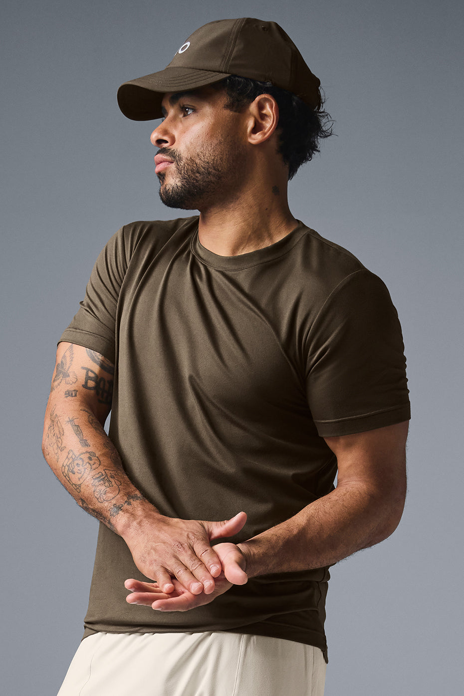 Alo Yoga Men's Conquer Reform Crewneck Short Sleeve - Espresso
