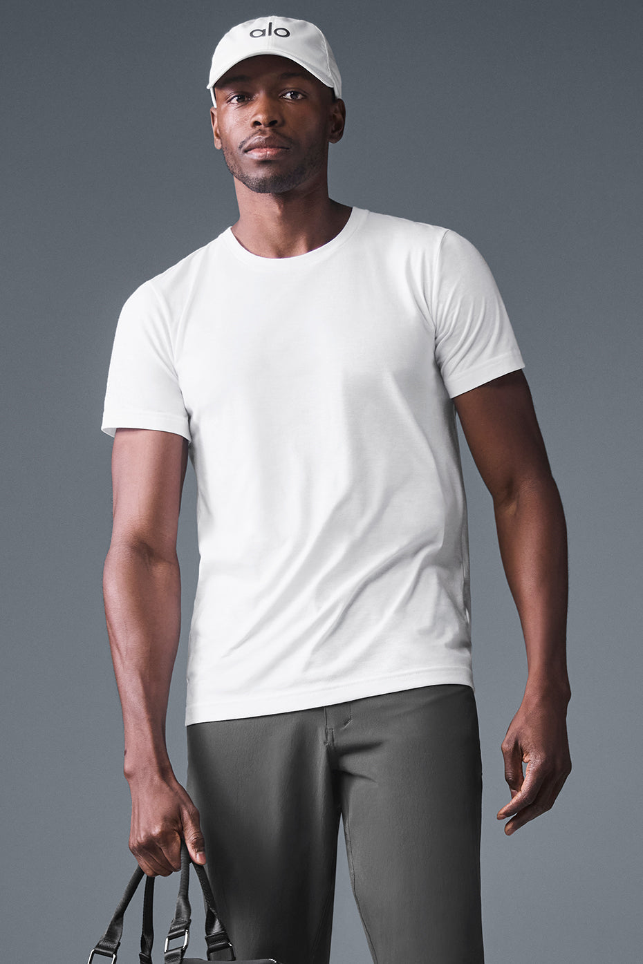Alo Yoga Men's Triumph Tee - White – Kanadadan Kapına