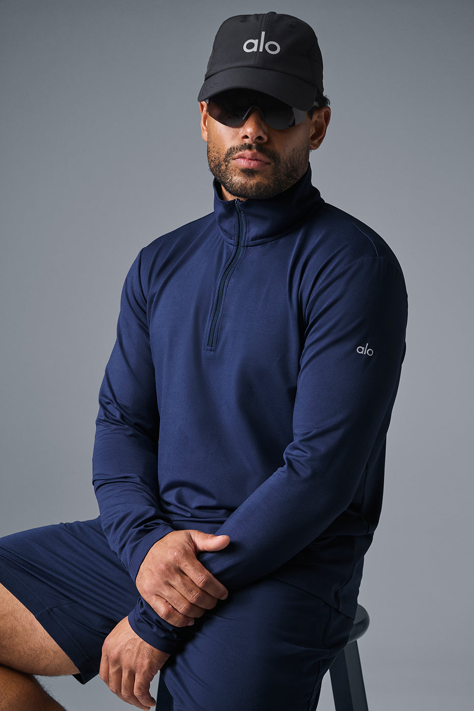 トップス ALO Conquer 1/4 Zip Reform Long Sleeve Alo Yoga Men's Conquer 1/4 Zip Reform Long Sleeve - Navy