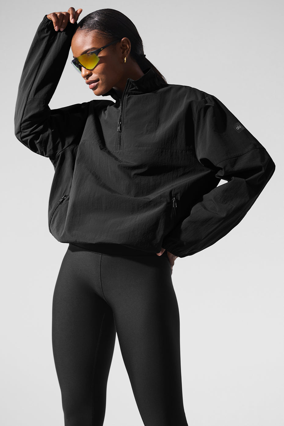 Alo yoga シャツ　バーガンディー Alo Yoga Light Weight Takeaway Track Pullover - Black – Kanadadan