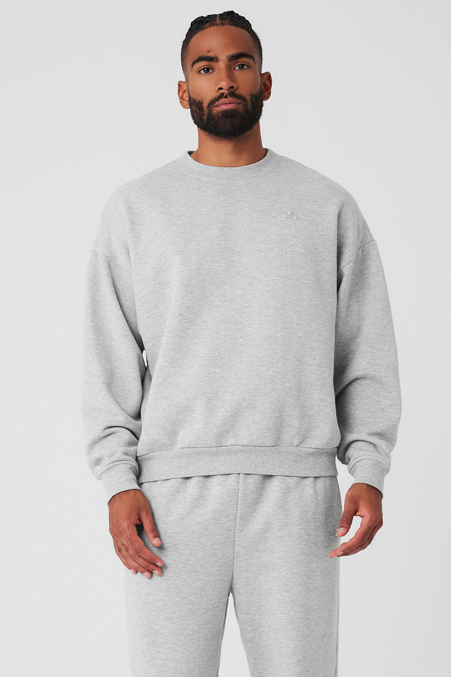 Alo Yoga Men's Accolade Crew Neck Pullover - Athletic Heather Grey