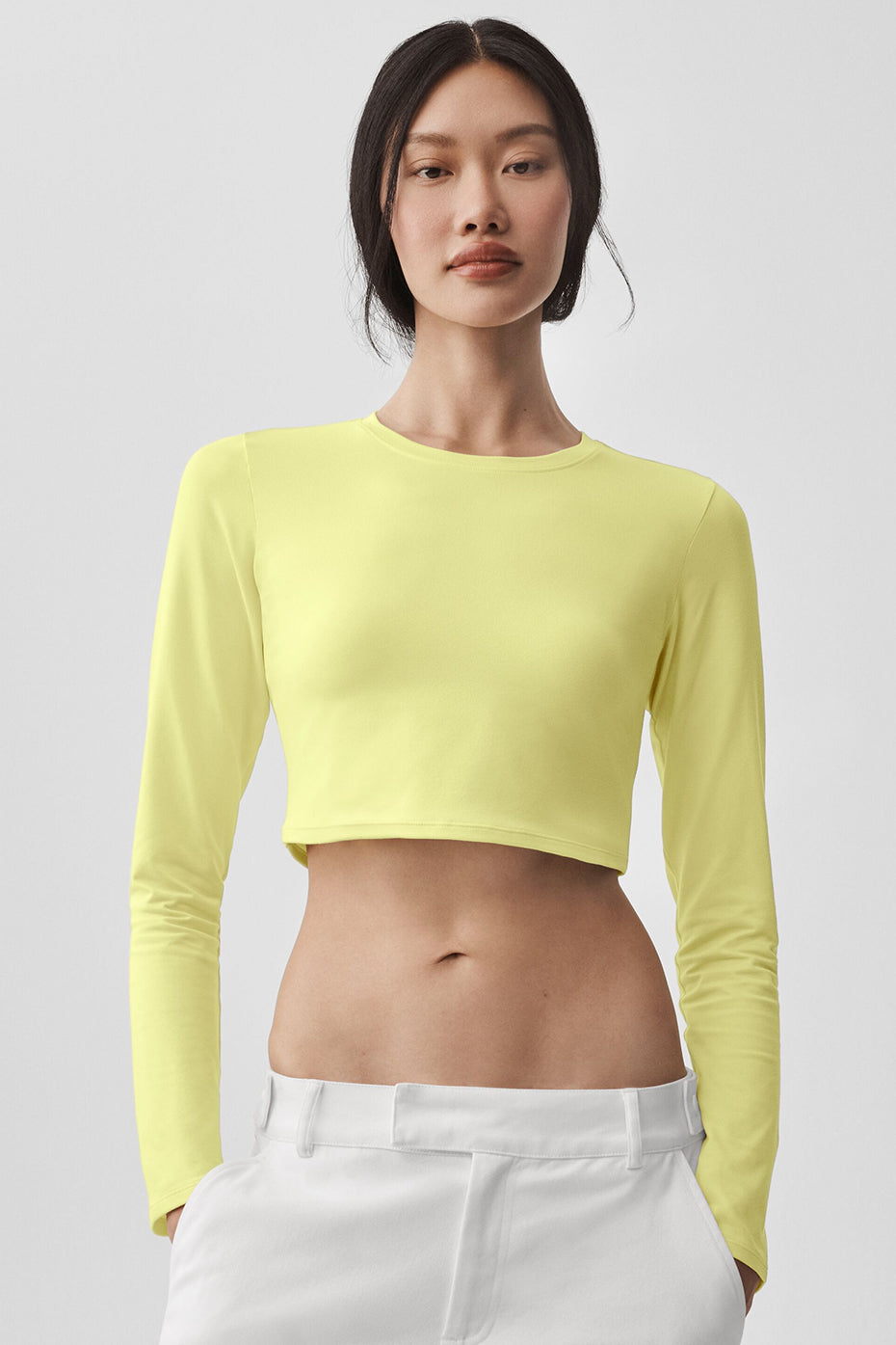 新品 alo yoga ALOSOFT FINESSE LONG SLEEVE Alo Yoga Washed Alosoft Crop Finesse Long Sleeve - Sunshine