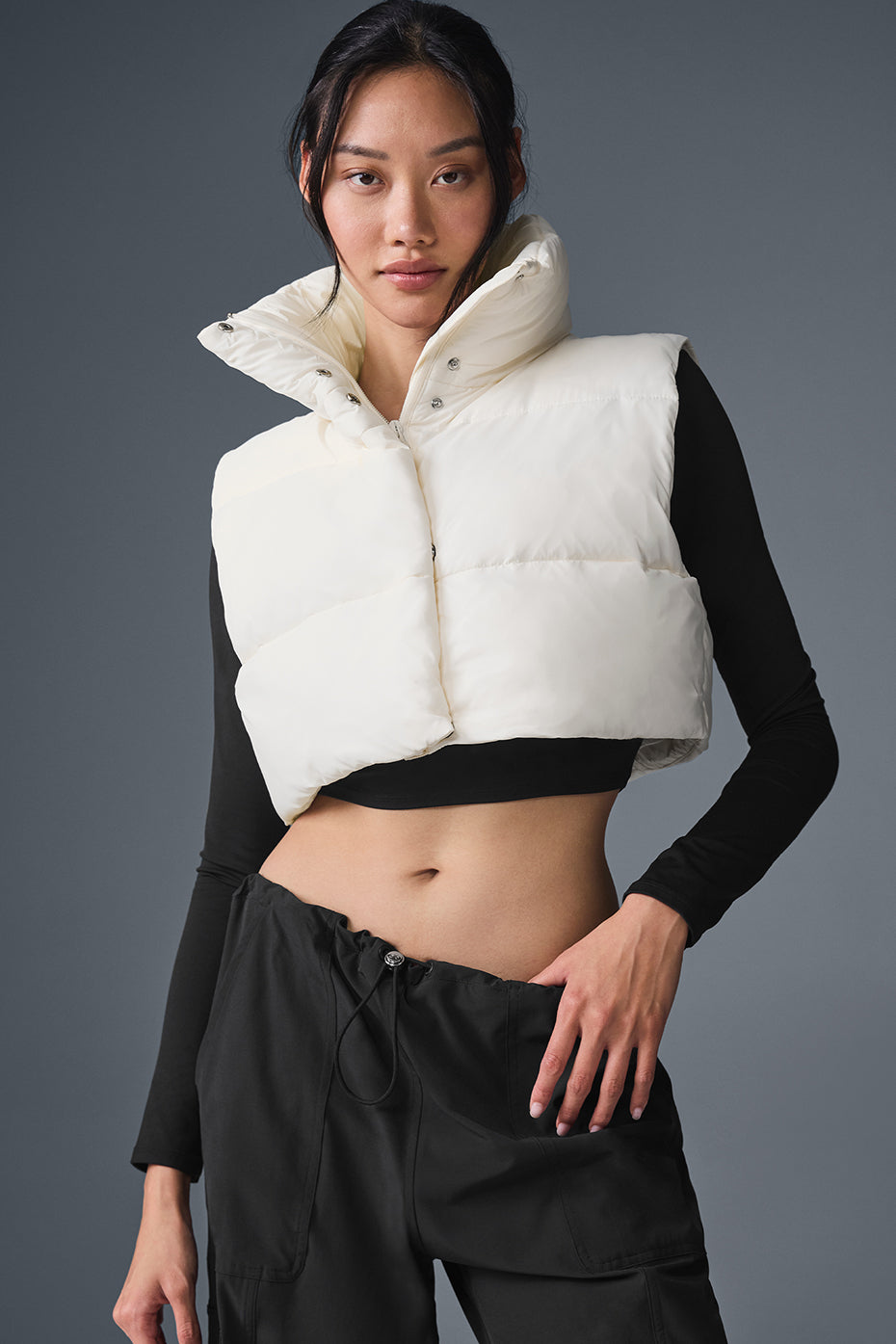 Alo Yoga Women Cropped Gold Rush Puffer Vest - Ivory – Kanadadan