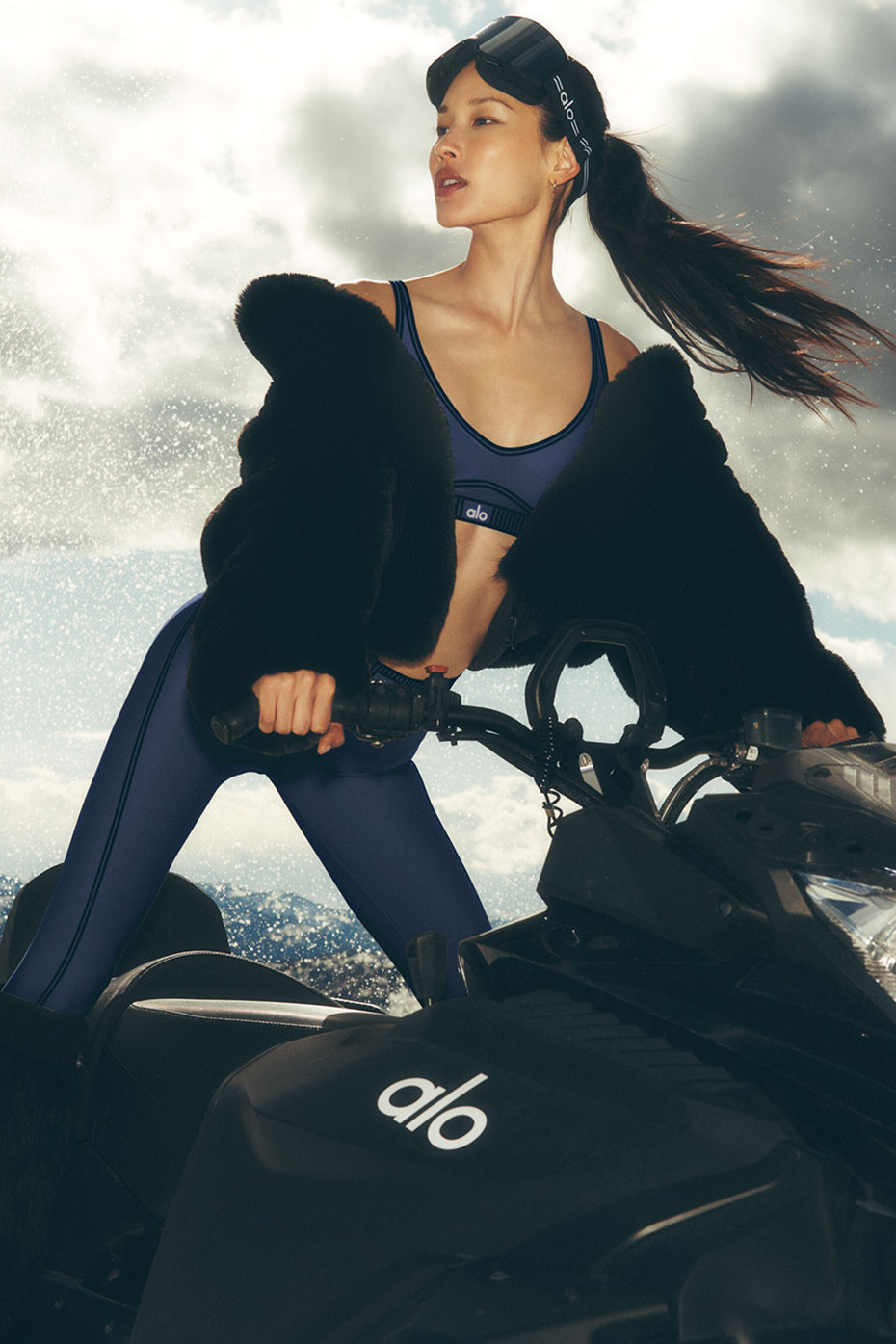 Alo Yoga Faux Fur Allure Jacket - Black – Kanadadan Kapına