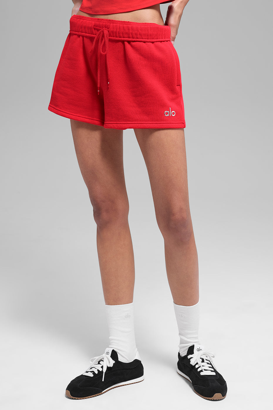 Alo Yoga Accolade Short - Bright Red – Kanadadan Kapına