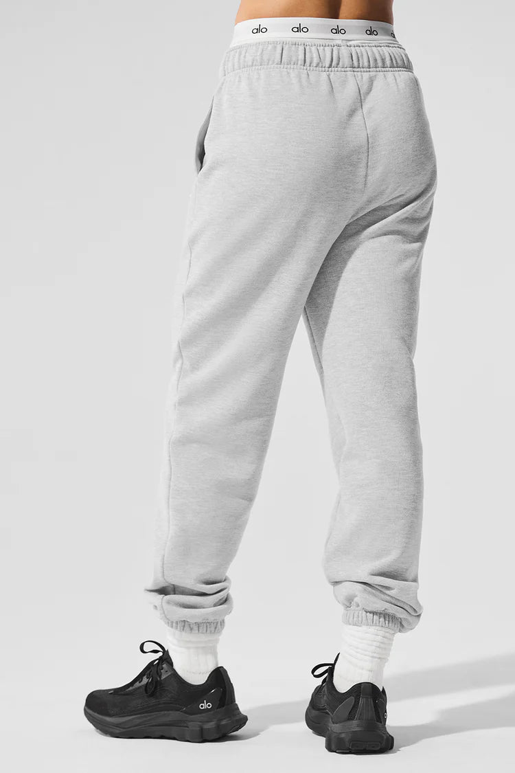 Alo Yoga Accolade Sweatpant Athletic Heather Grey