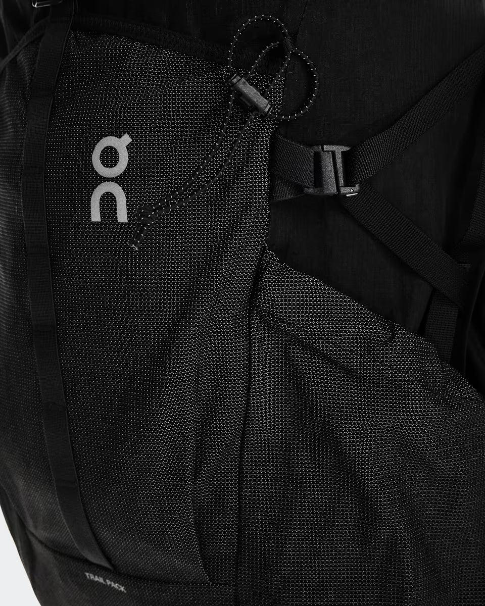 On Trail Pack 20L  -  Black