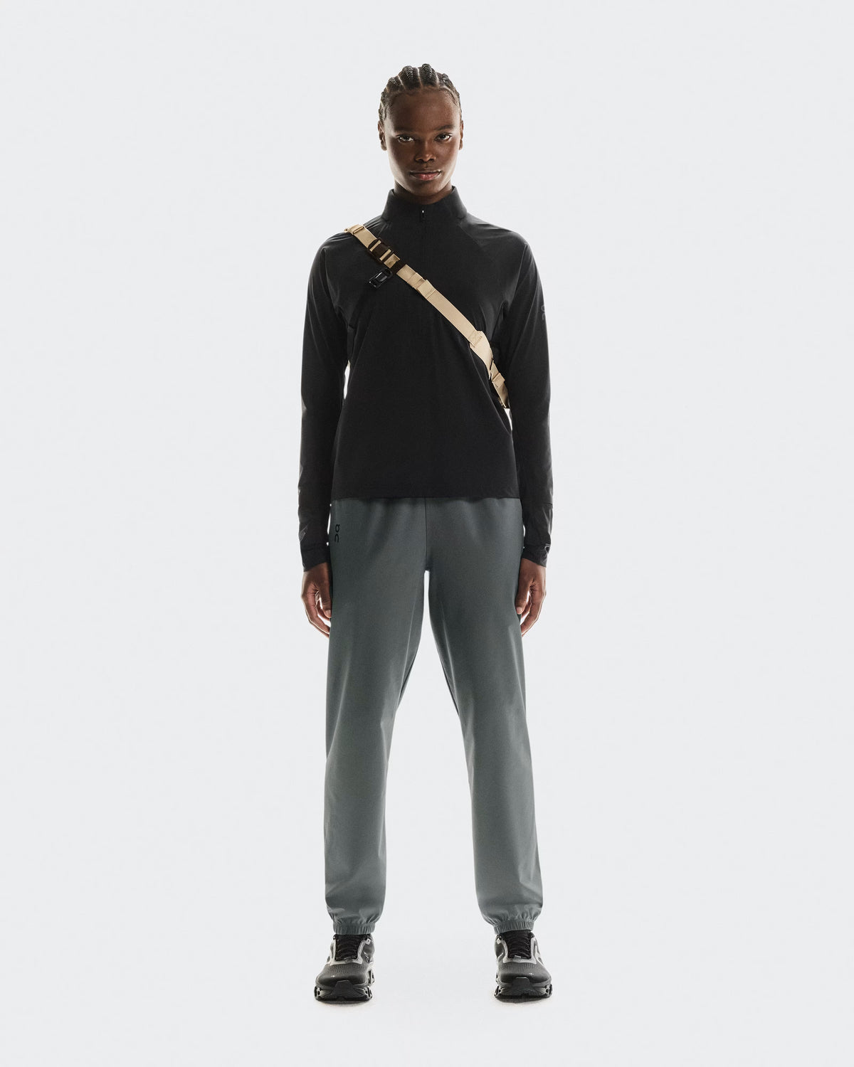On Sling Pack 9L  -  Sand | Black