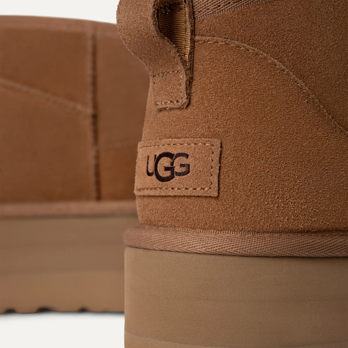 Ugg Women's Classic Ultra Mini Platform-Chestnut