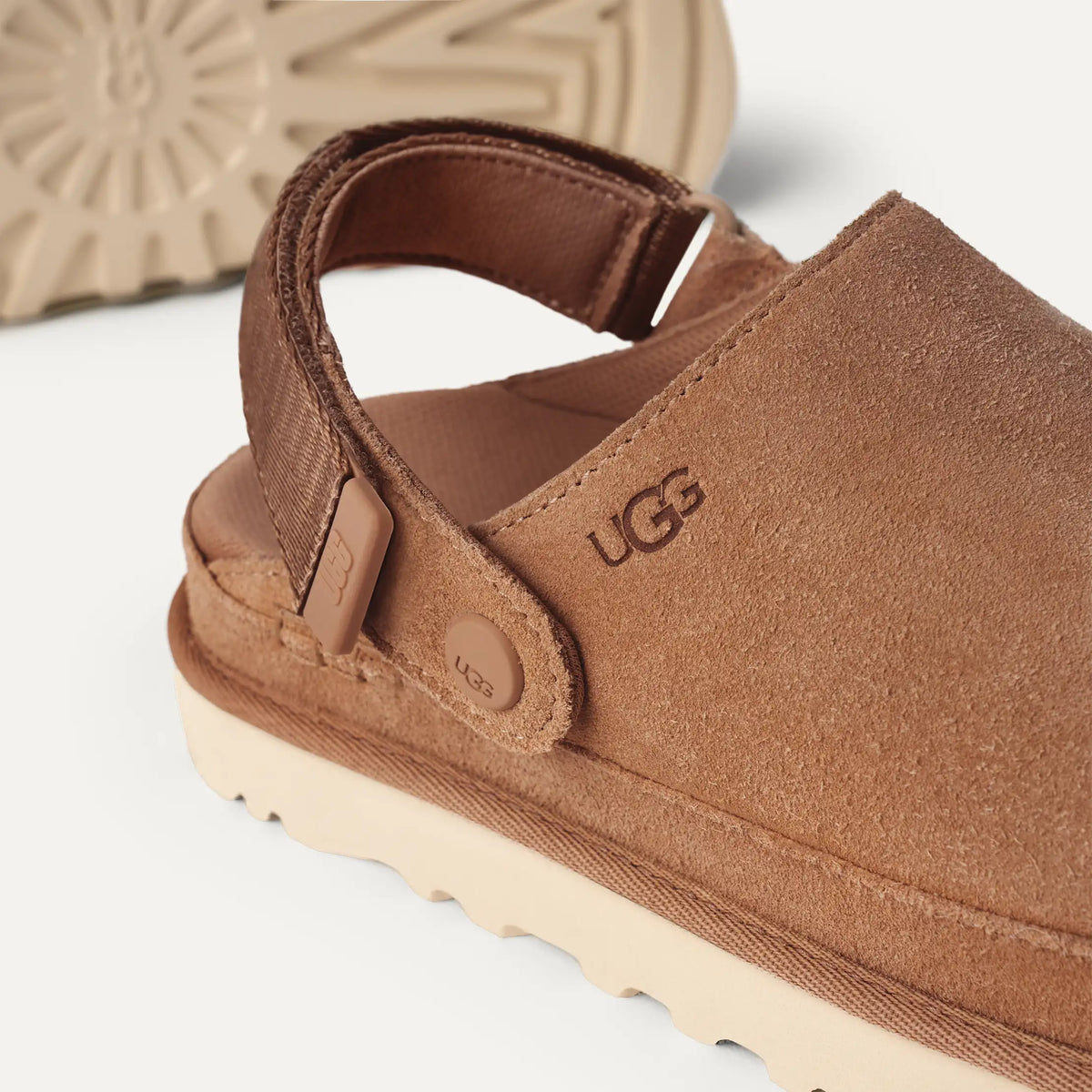 Ugg Women's Goldenstar Clog Color: Chestnut