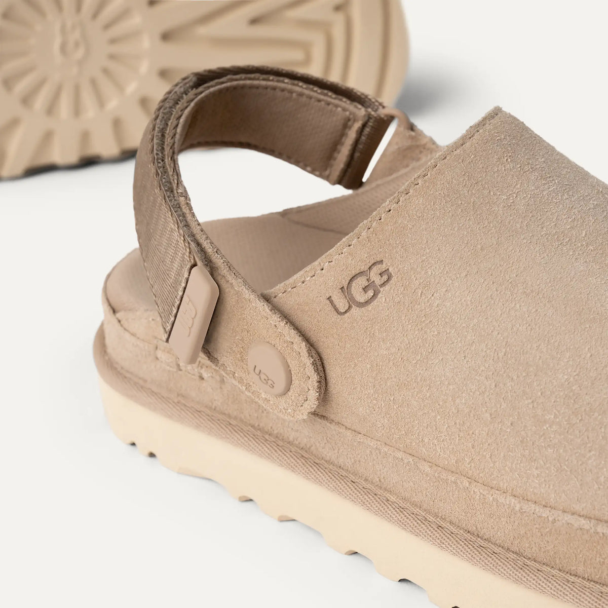 Ugg Women's Goldenstar Clog Color: Sand