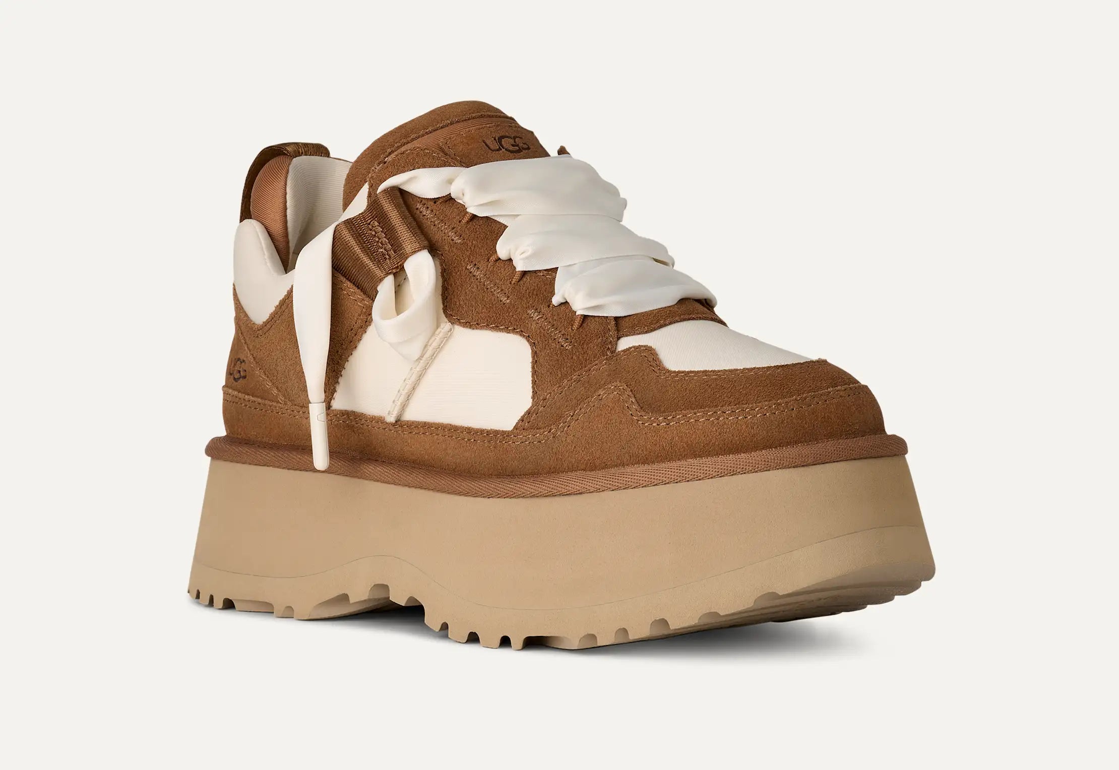 Ugg  Women's Astromel Color: Chestnut
