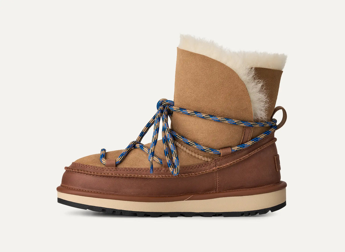Ugg Women's Classic Tread Boot-Chestnut