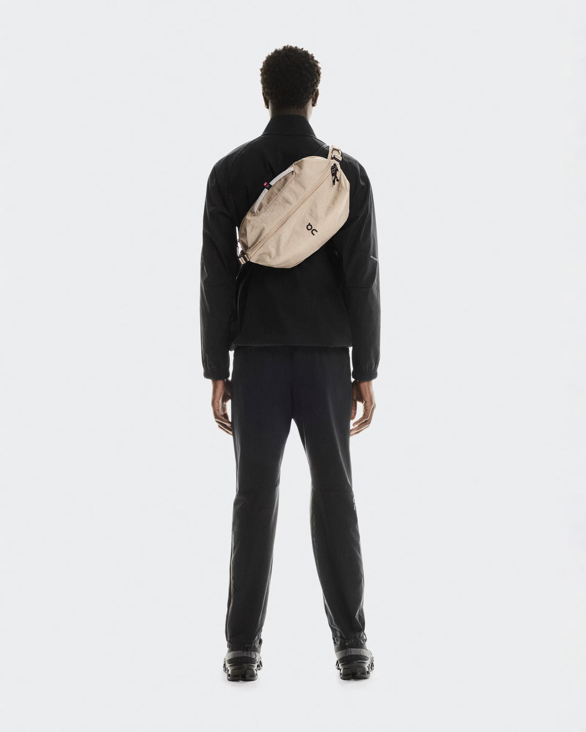 On Sling Pack 9L  -  Sand | Black