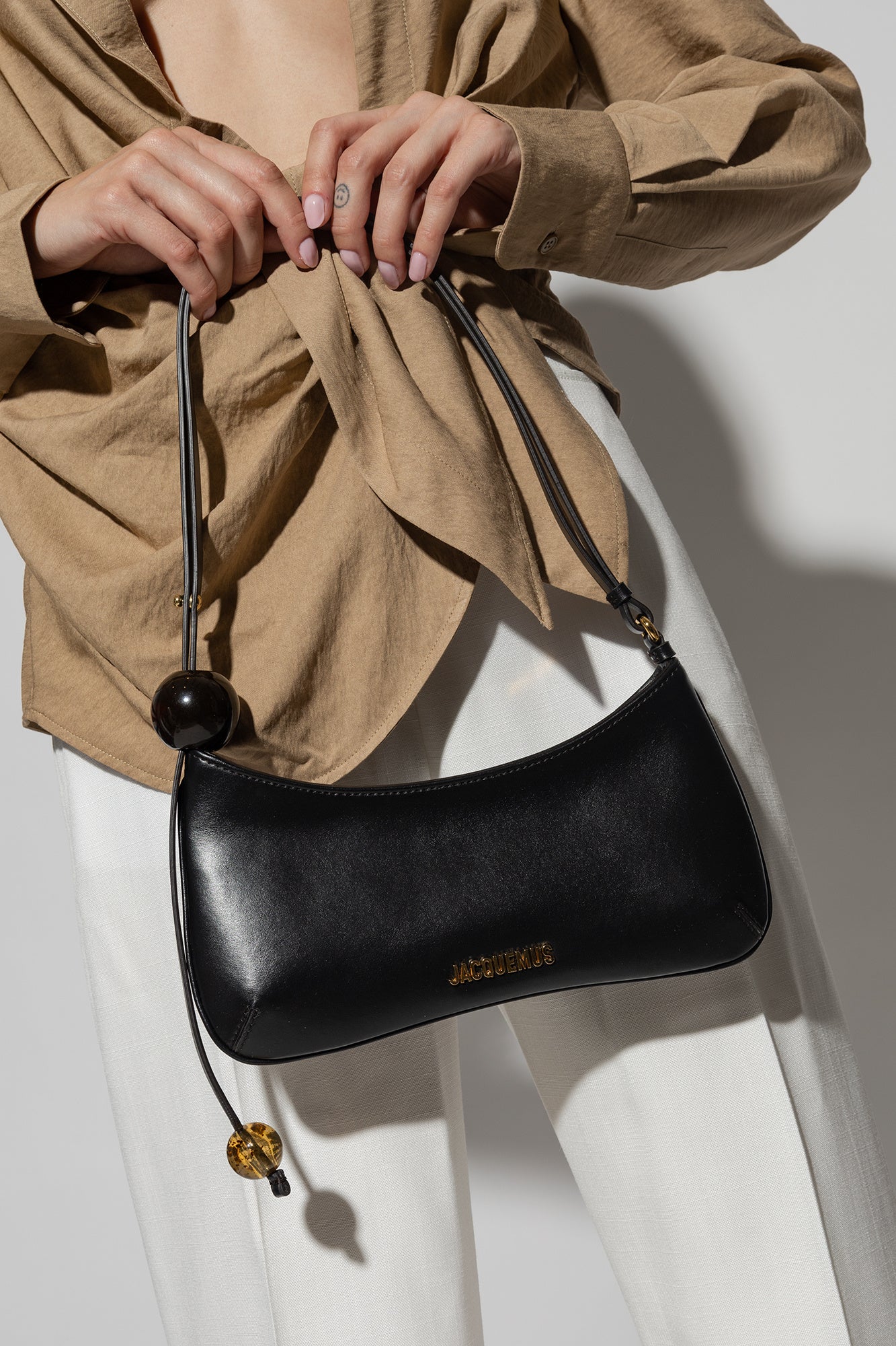 Jacquemus The Bisou Perle - Black – Kanadadan Kapına