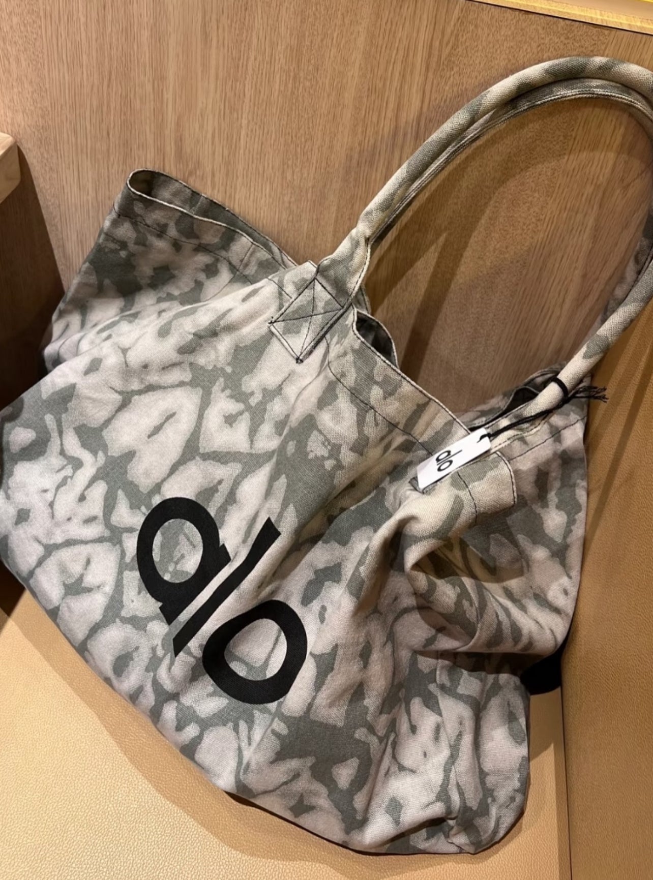 ALO YOGA Iconic Shopper Tote - Hemen Teslim – Kanadadan Kapına