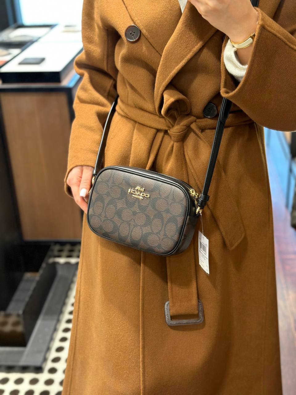 Coach Mini Jamie Camera Bag In Signature - Gold/Walnut/Black