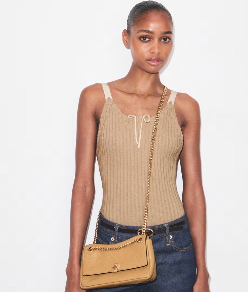 TORY BURCH SMALL CHARLIE QUILTED SHOULDER BAG - pecan