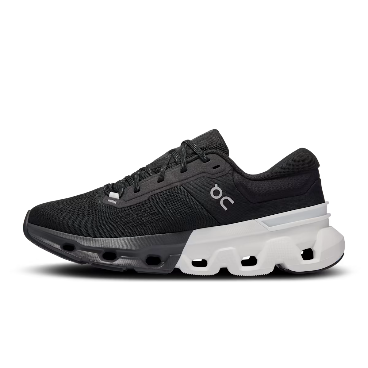 On Cloud Women Cloudflyer 5 - Black | White