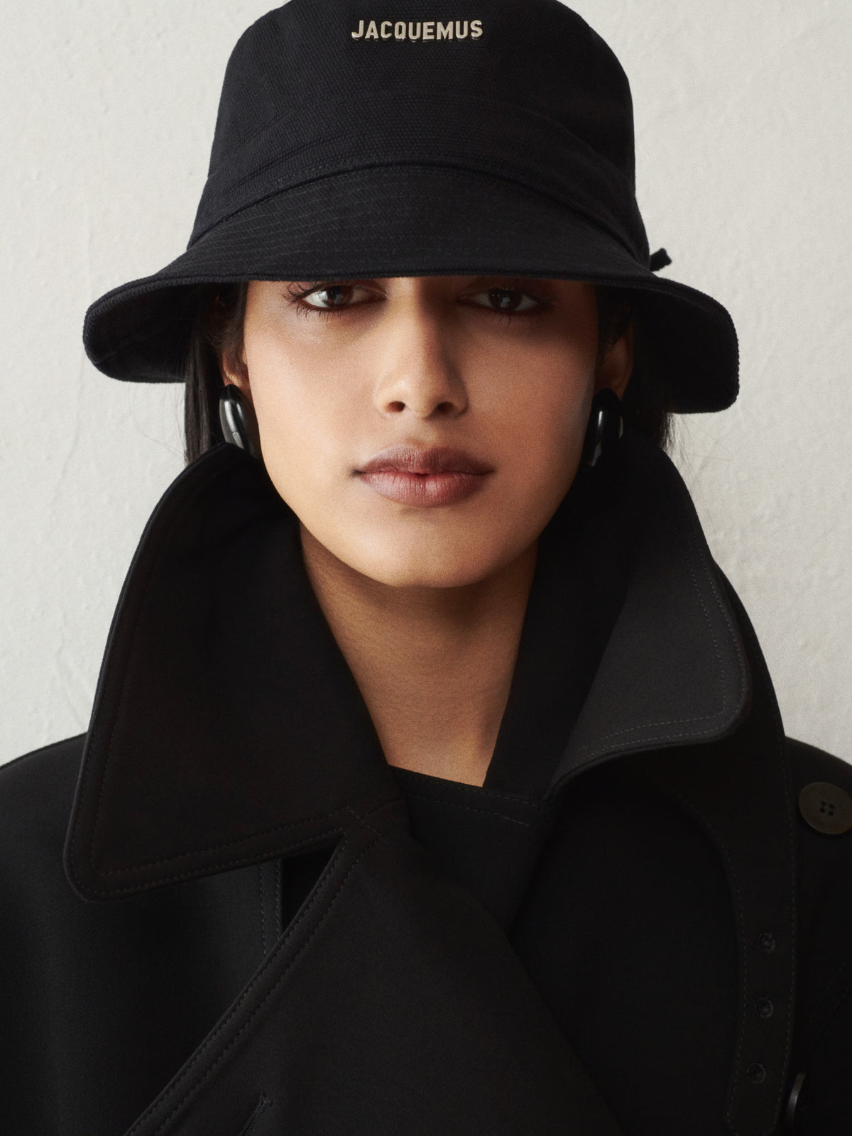 JACQUEMUS Unisex The Gadjo Bucket Hat- Black