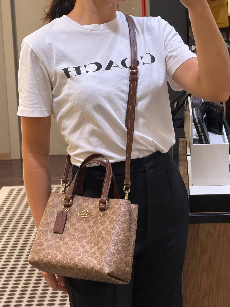 Coach Station Carryall Bag In Signature  -  Gold/Tan/Brown