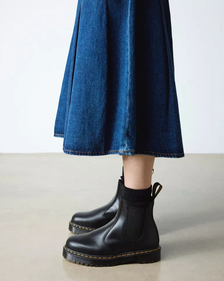 Dr. Martens Unisex  2976 Bex Smooth Leather Chelsea Boots - Black — Smooth Leather