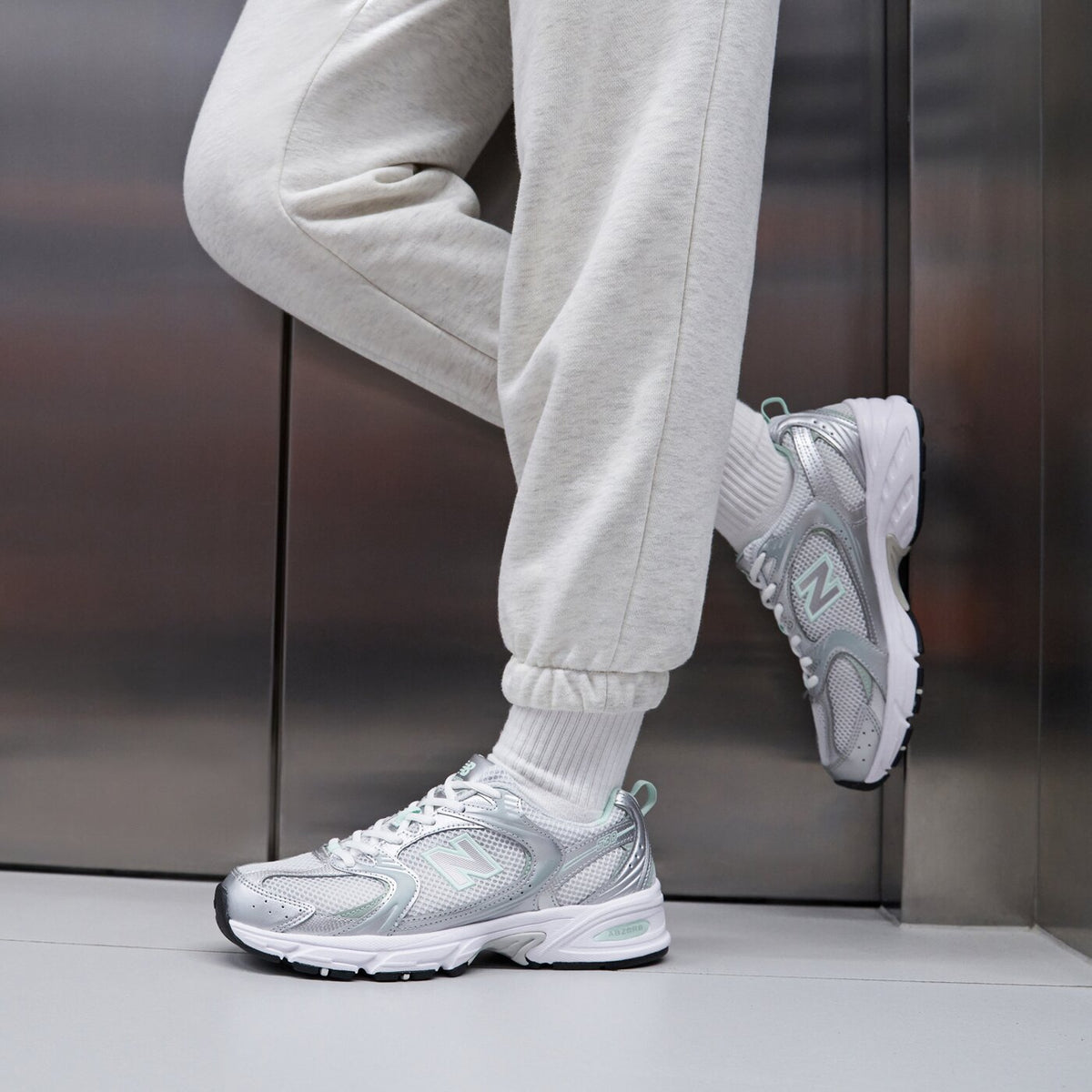 New Balance 530 Sneaker  White with Summer Fog and Cosmic Jade MR530ZEL - HEMEN TESLİMDE