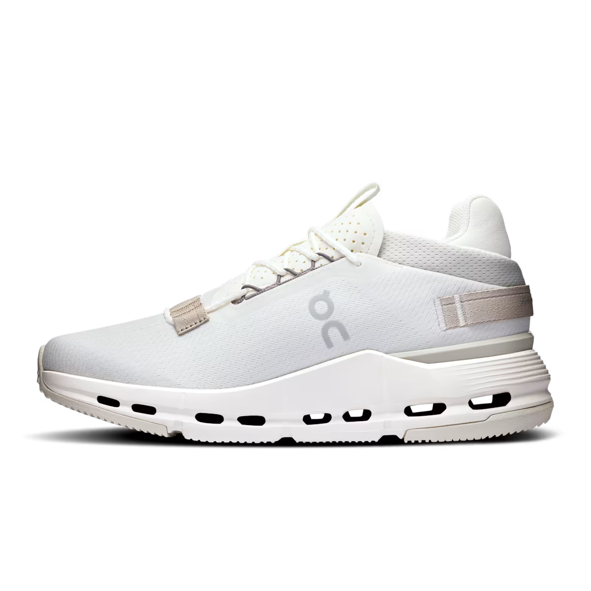 On Cloud Women Cloudnova 2 - Ice | Sand