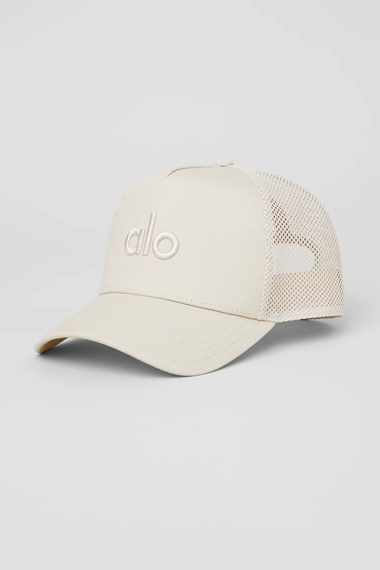 Alo Yoga District Trucker Hat