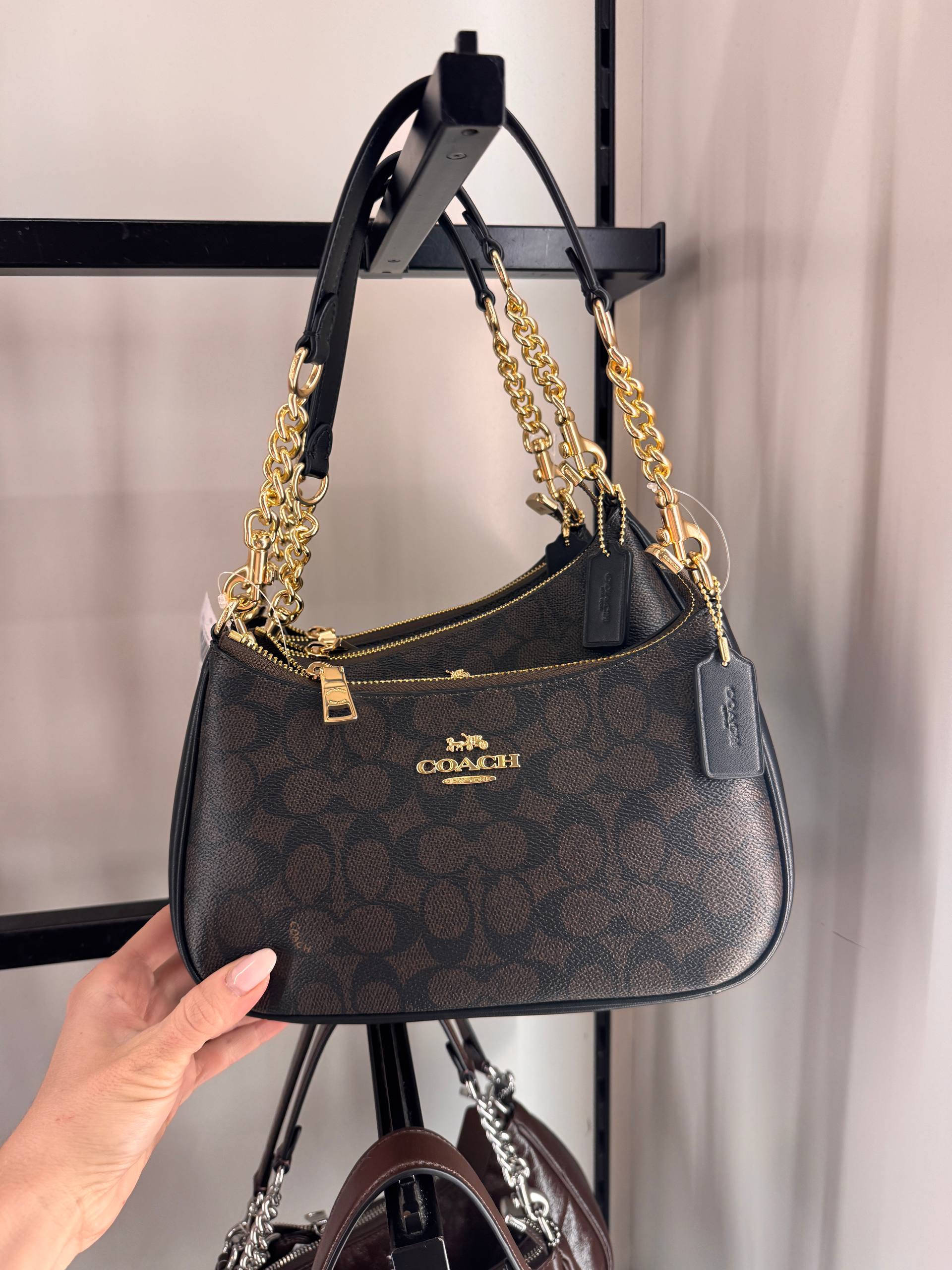 Coach Teri Shoulder Bag In Signature - Gold/Walnut/Black