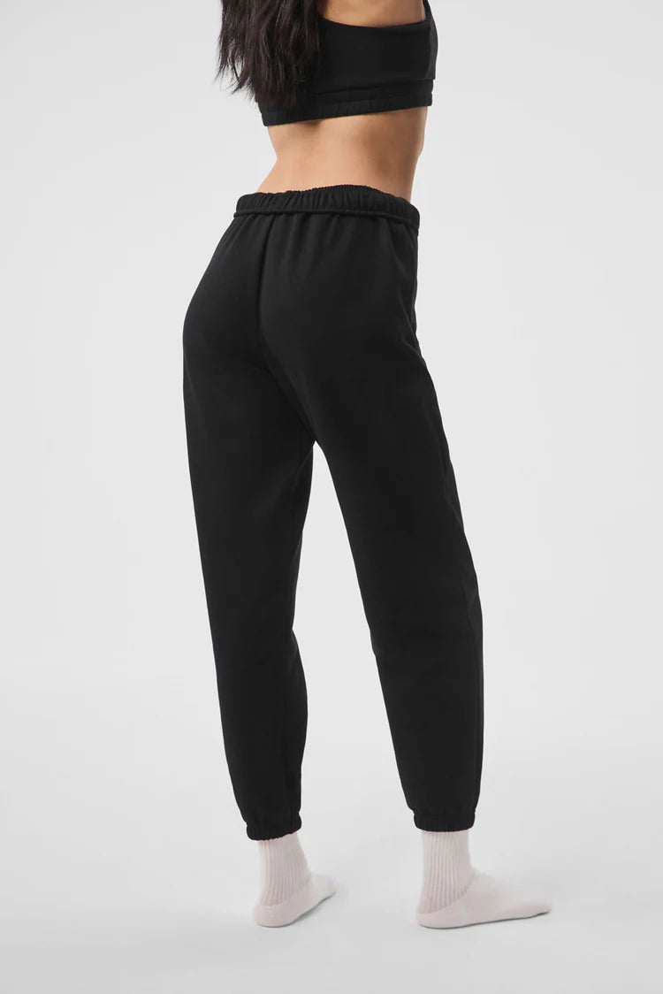 Alo Yoga Accolade Sweatpant - Black – Kanadadan Kapına