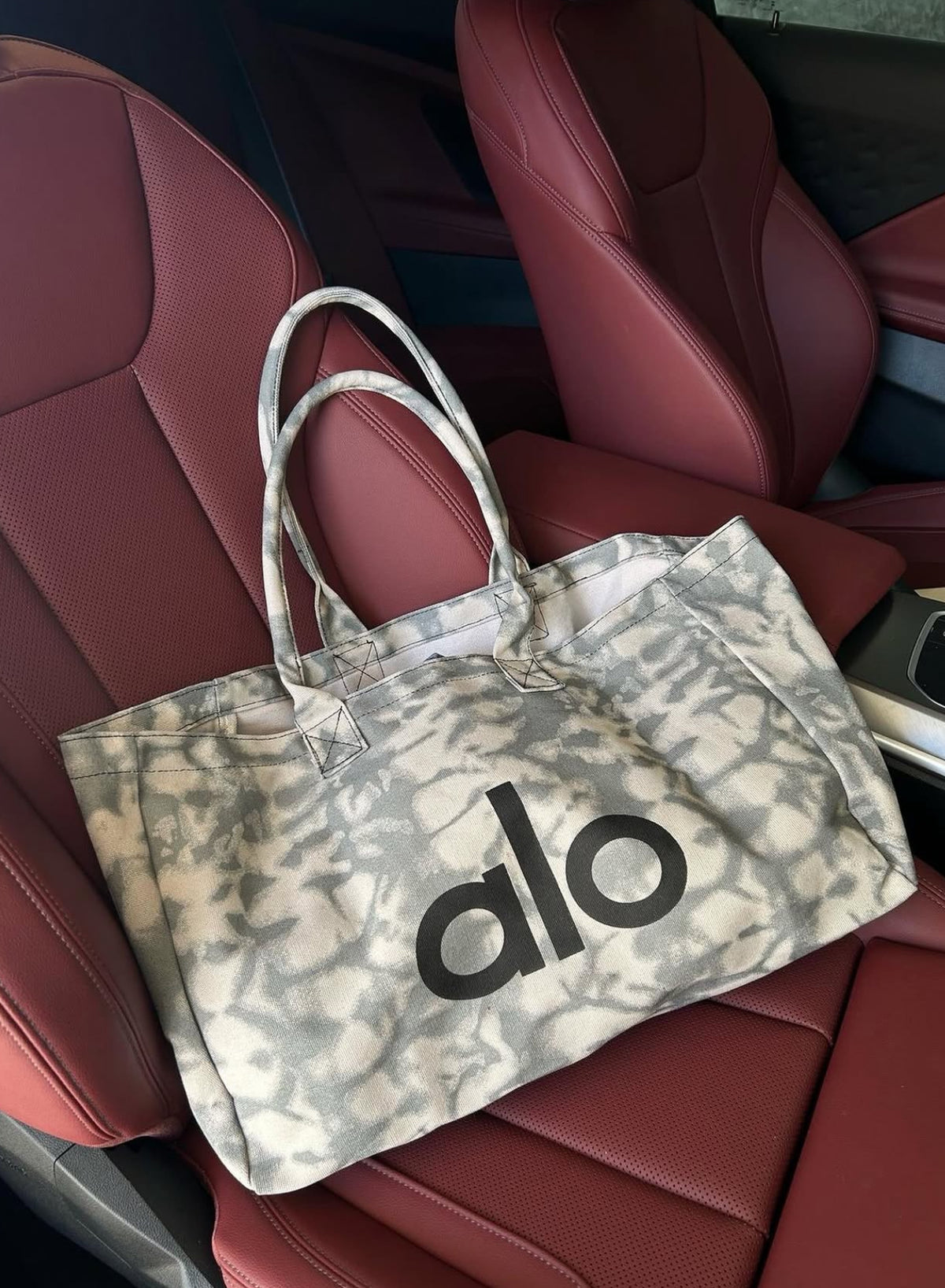 Alo Yoga Iconic Shopper Tote - Hemen Teslim