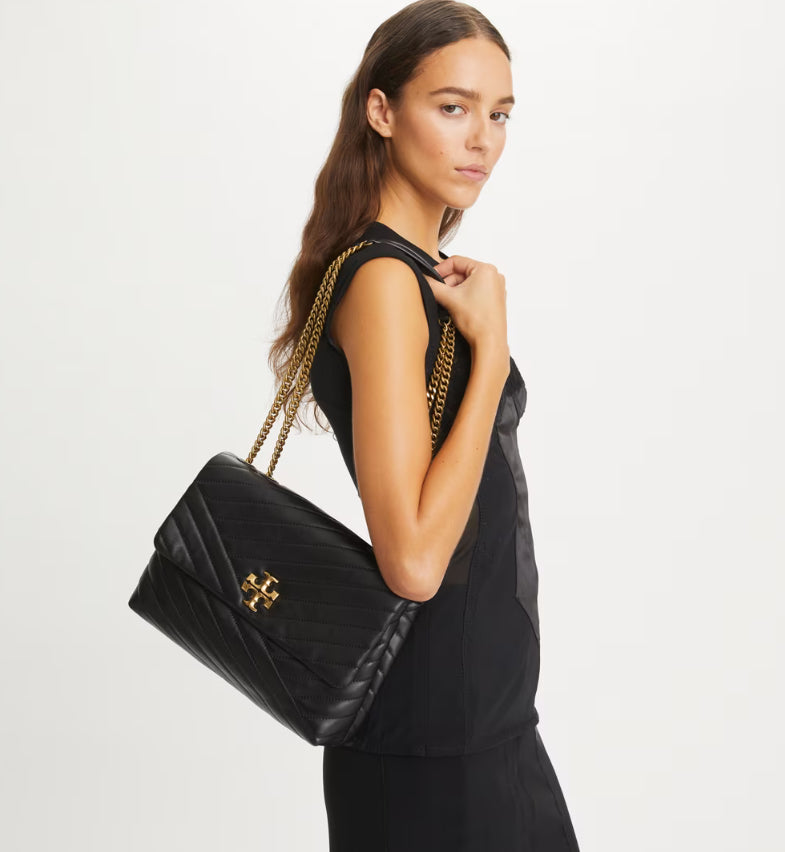TORY BURCH KIRA CHEVRON CONVERTIBLE SHOULDER BAG - BLACK/ROLLED BRASS