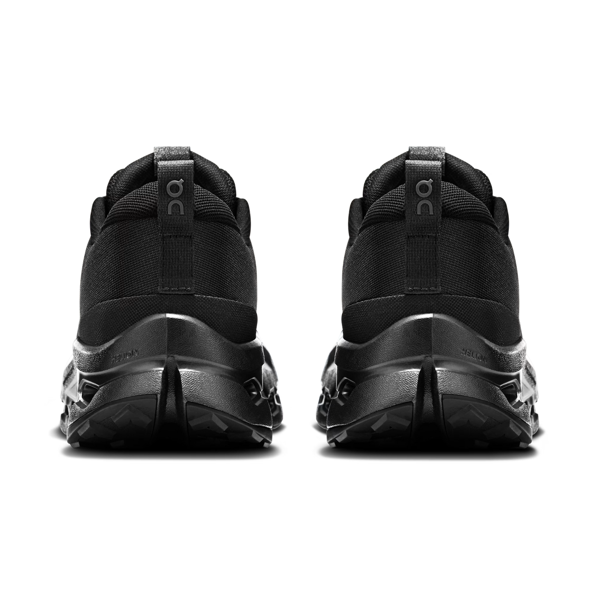 ON Cloud Men Cloudsurfer Trail 2-Black | Eclipse