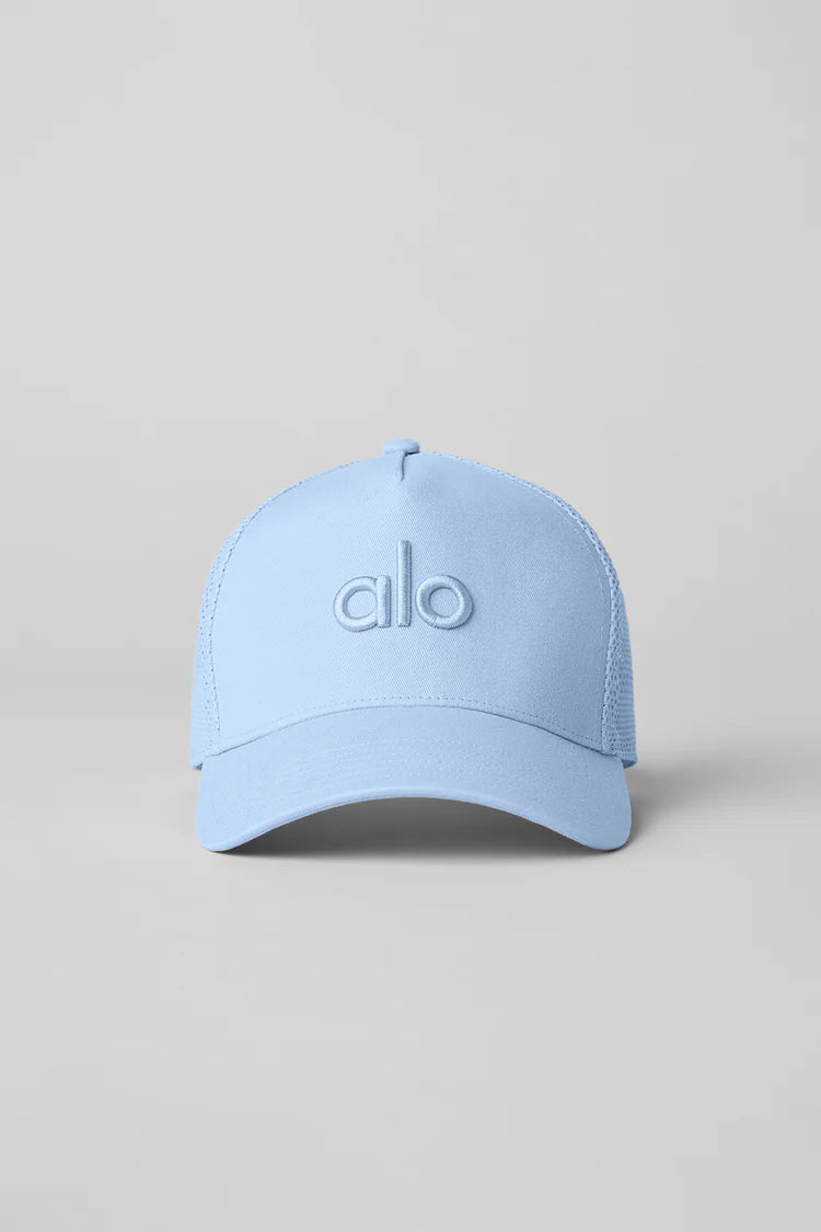 Alo Yoga District Trucker Hat Seashell Blue