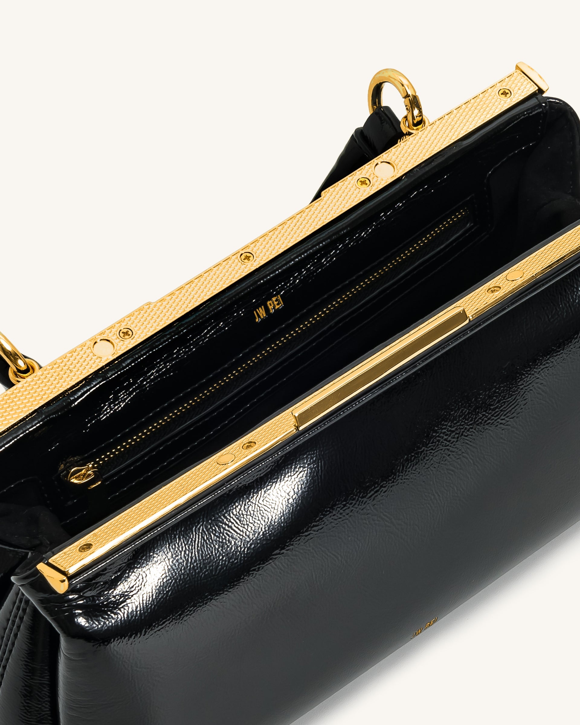 JW PEI Danna Top Handle Bag - Black – Kanadadan Kapına