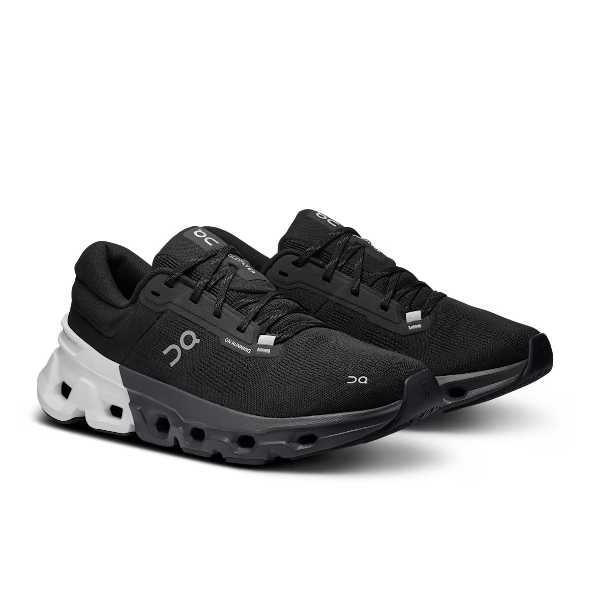 On Cloud Women Cloudflyer 5 - Black | White