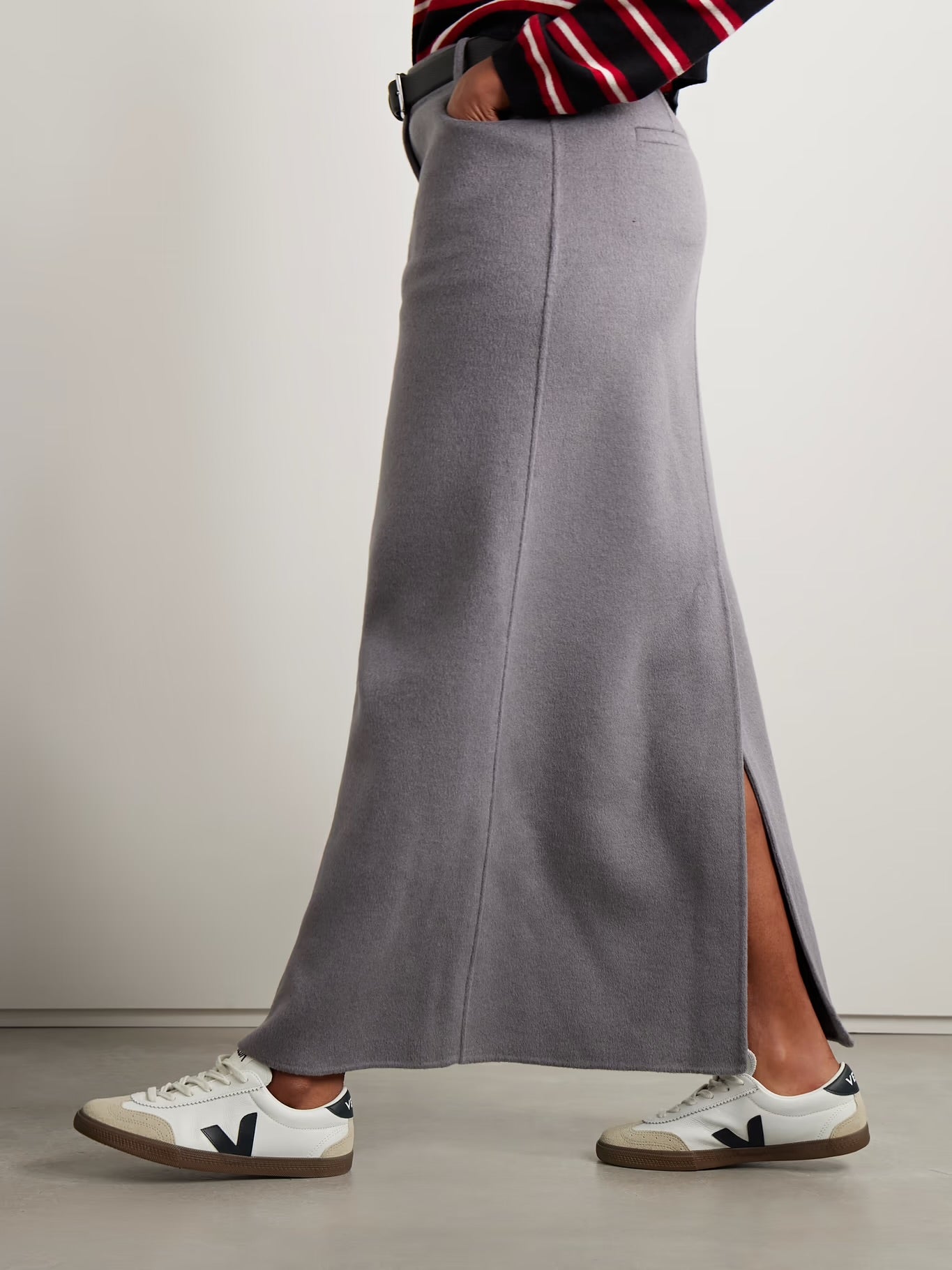 Veja Volley Leather and Suede Kadın Sneaker