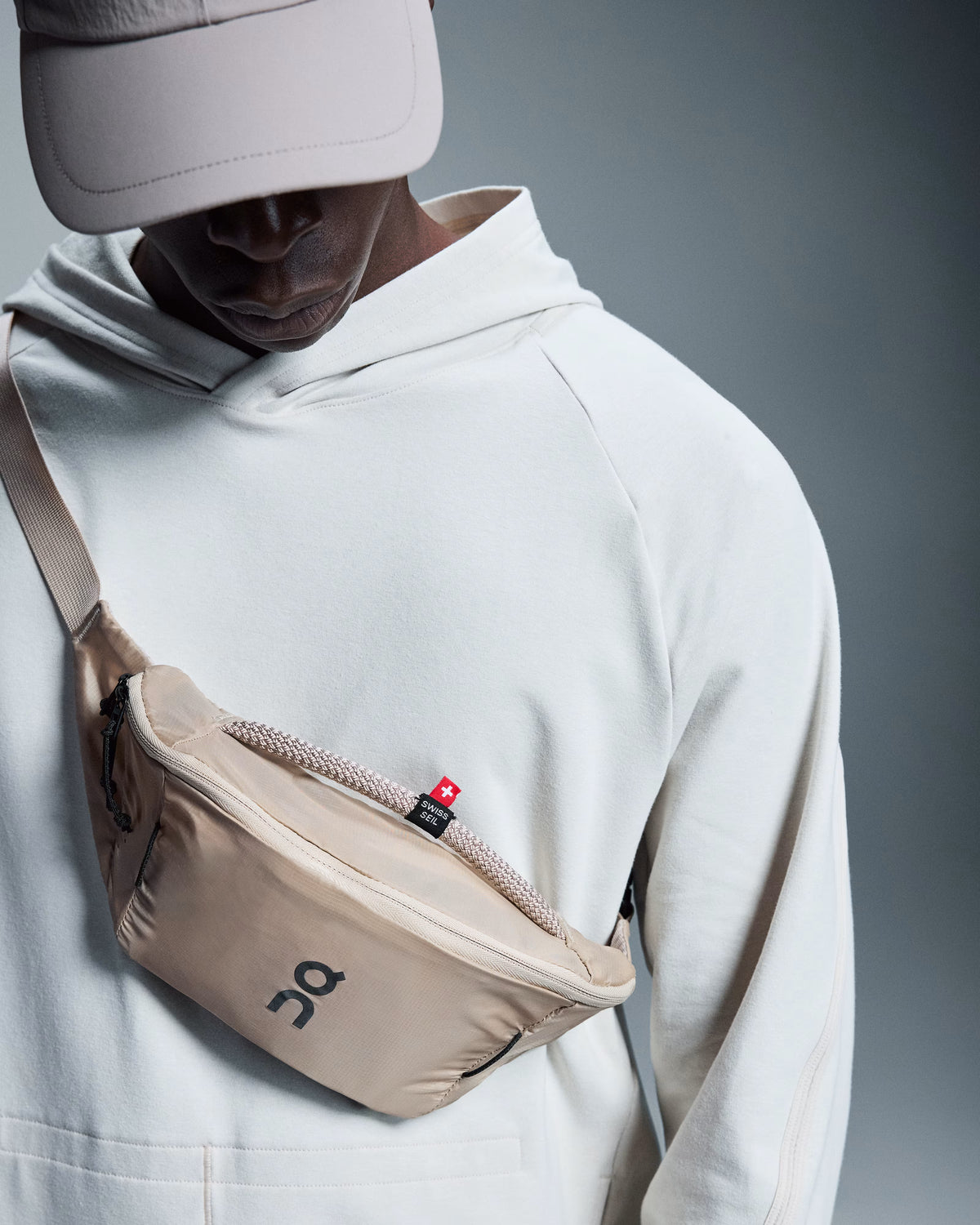 On Waist Pack 2L Lite  -  Sand