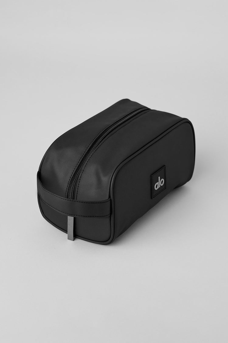 ALO YOGA ALL IN DOPP KIT