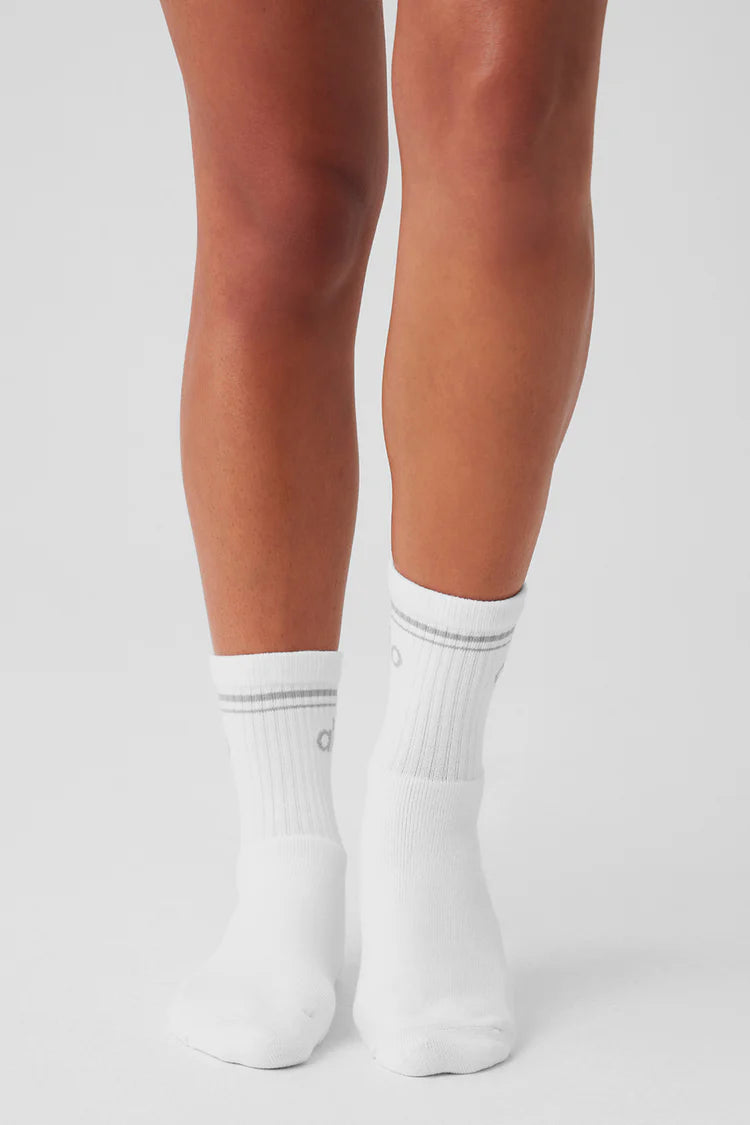 Alo Yoga Unisex Half-Crew Throwback Sock  -  White/Titanium