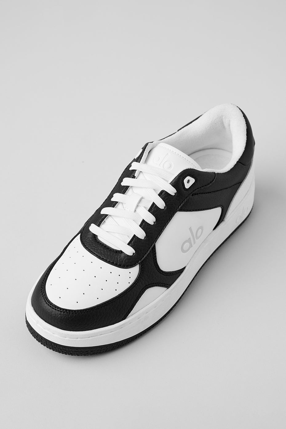 Alo Yoga Alo Recovery Mode Sneaker - Black/ White – Kanadadan Kapına