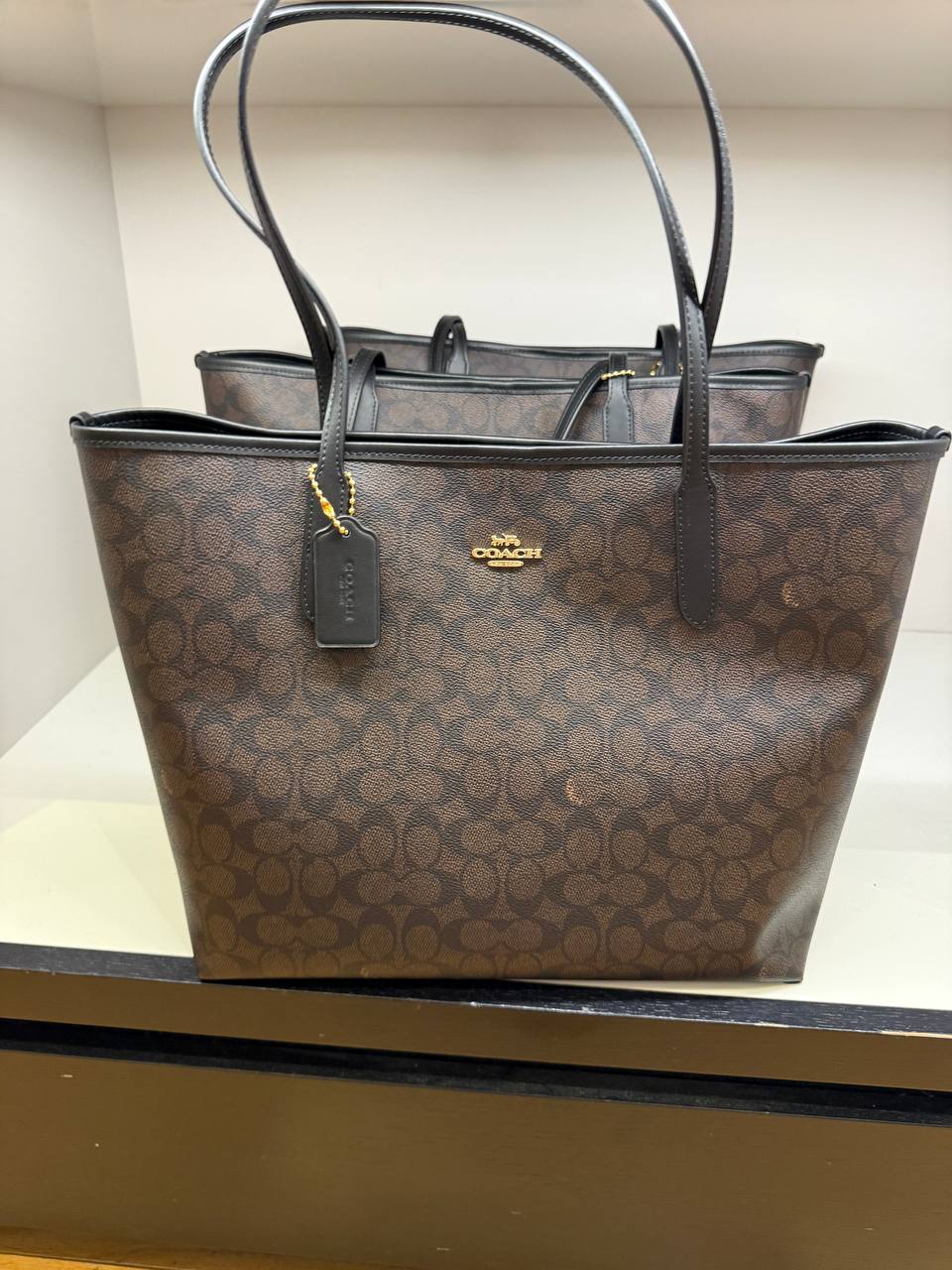 バッグ rare coach signature handbag 6232 Coach City Tote Bag In Signature - Gold/Walnut/Black - Hemen