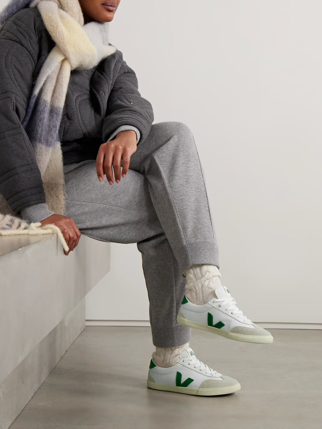 Veja Volley Leather and Suede Kadın Sneaker