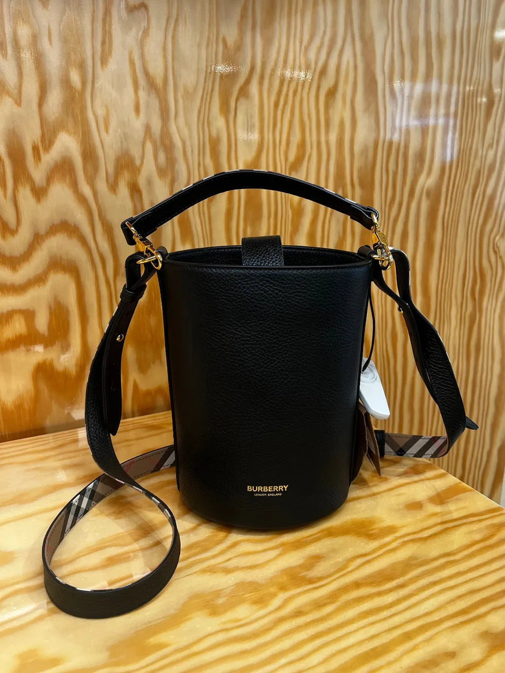 Burberry Bucket Black Bag – Kanadadan Kapına