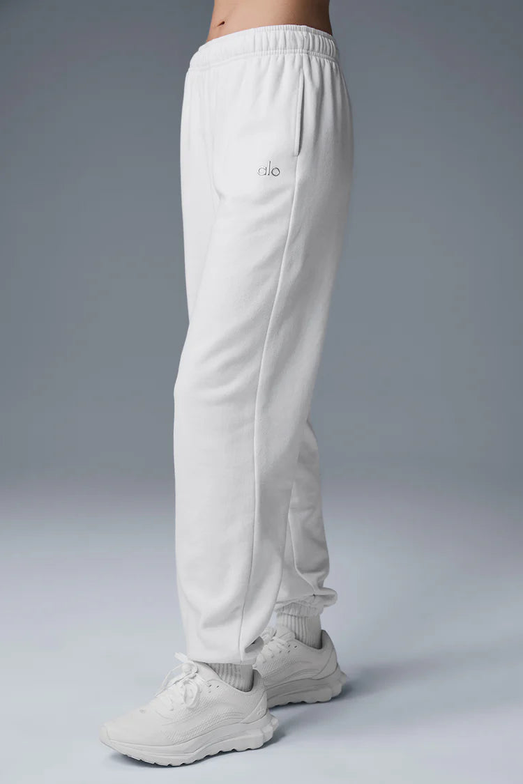 Alo Yoga Accolade Sweatpant-White