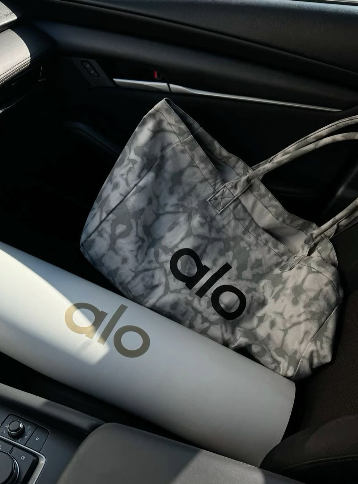 Alo Yoga Iconic Shopper Tote - Hemen Teslim