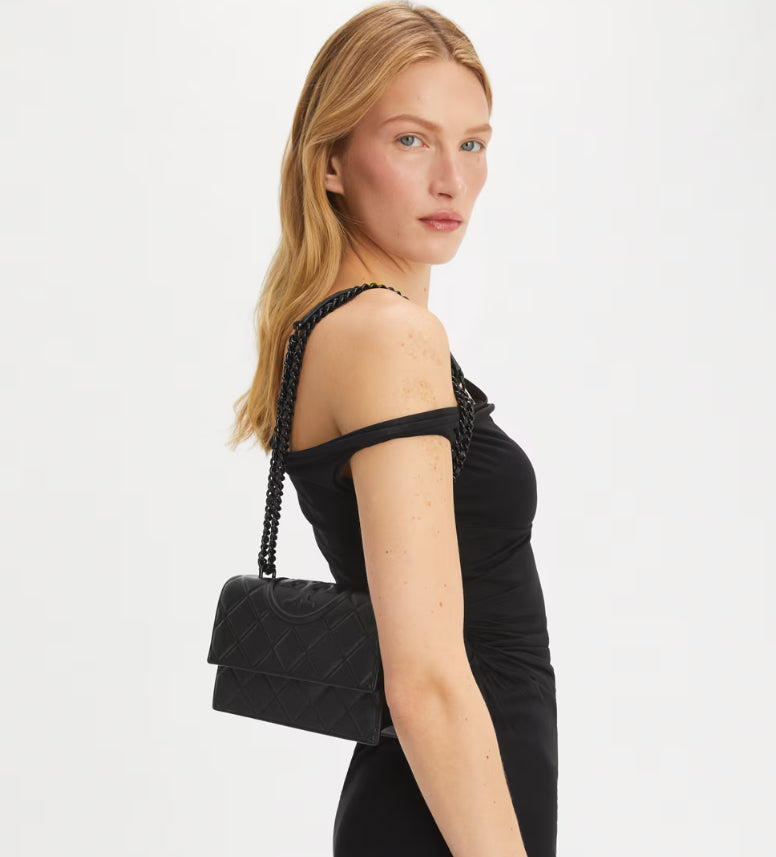 TORY BURCH SMALL FLEMING POLISHED-GRAIN SHOULDER BAG - Black / Black