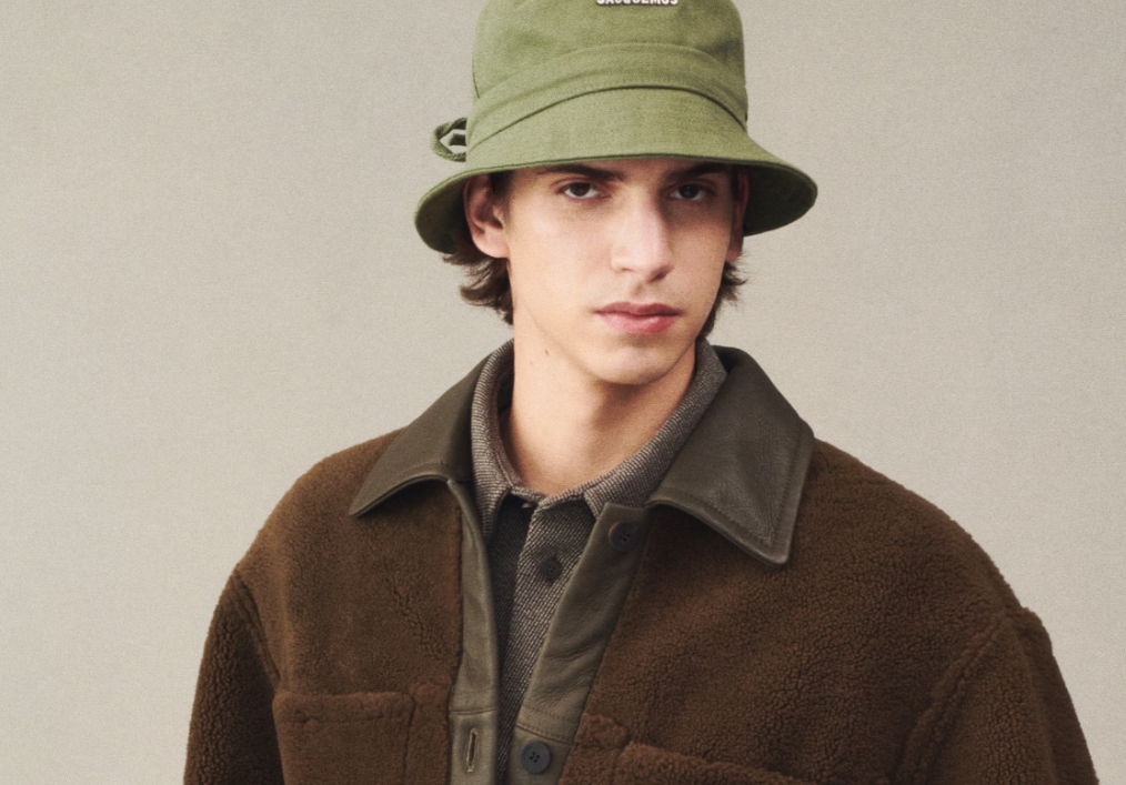 JACQUEMUS Unisex The Gadjo Bucket Hat- Khaki